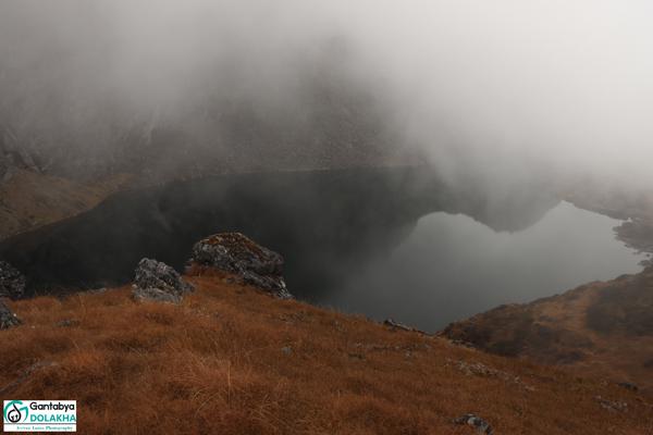 आस्थाको केन्द्र तारापोखरी ( फोटो फिचर )