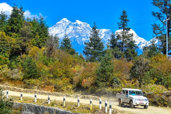 गौरीशंकर हिमाल संग क्यामेराको लुकामारी ( फोटो फिचर ) 