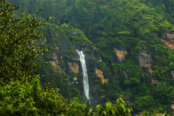 आकर्षक गन्तव्यः हात्तीछहरा - फोटो फिचर 